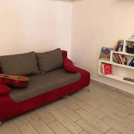 La Piccola Casa Di Tania In Via Fiore Guest house