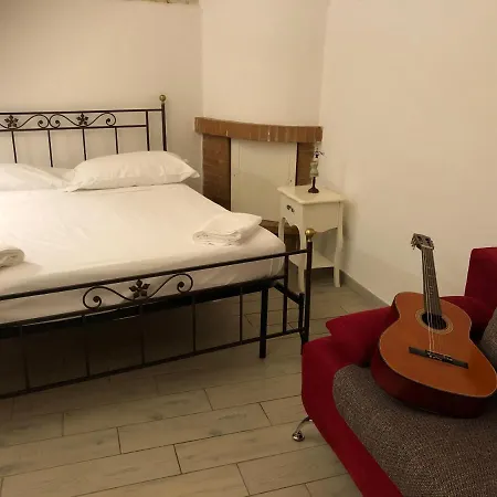 Guest house La Piccola Casa Di Tania In Via Fiore Terlizzi